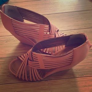 Seychelles wedge size 10